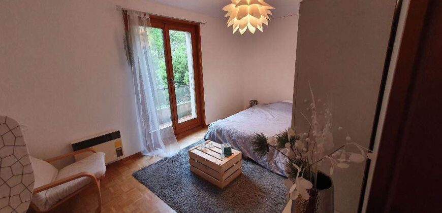 Charmant appartement de 3.5 pièces avec joli jardin et vue imprenable sur le lac