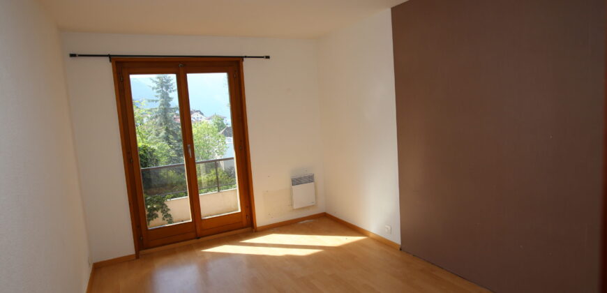 Charmant 3pcs avec jardin privatif et vue exceptionnelle sur le lac Leman